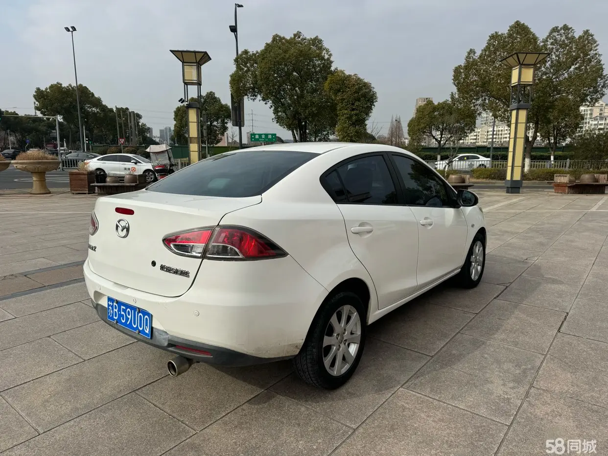 Mazda 2 2010 image de voiture #6