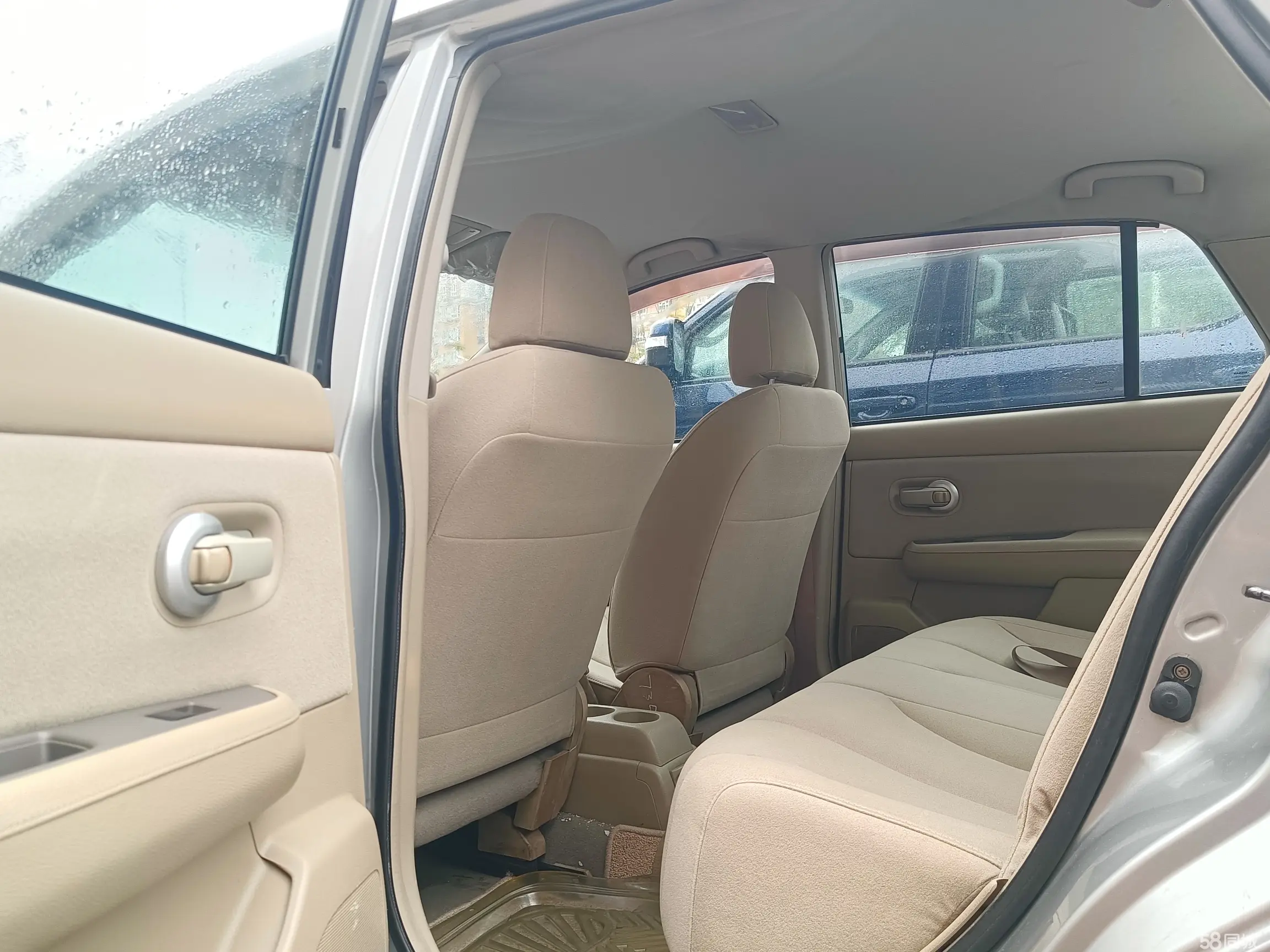 日产 颐达 2006 汽车图片 #6