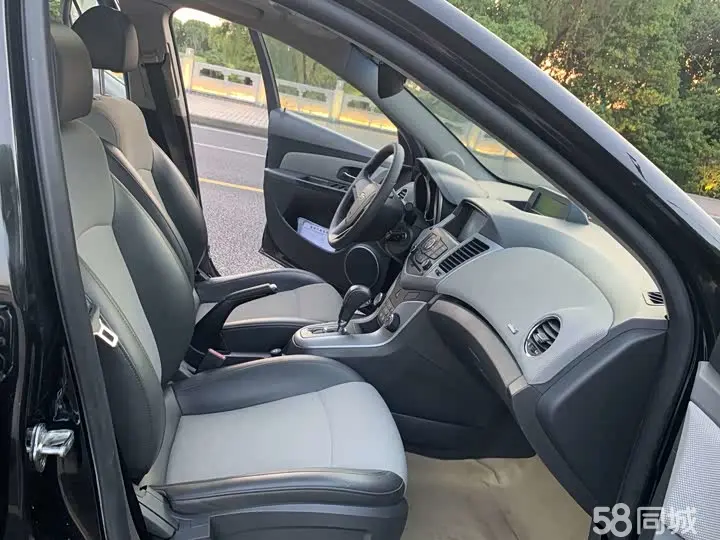 Chevrolet Cruze 2013 immagine di auto #6