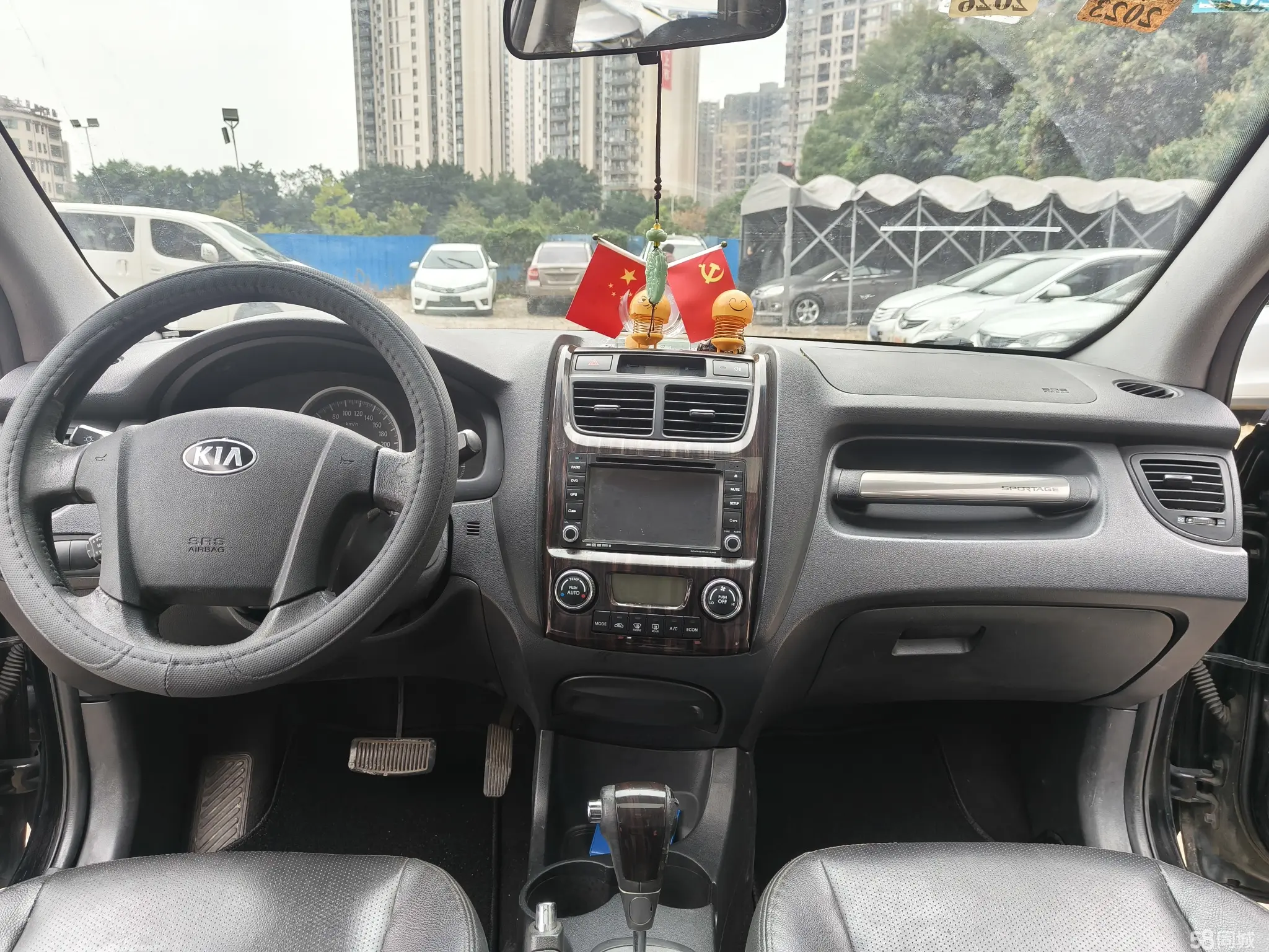 起亚 狮跑 2012 汽车图片 #6