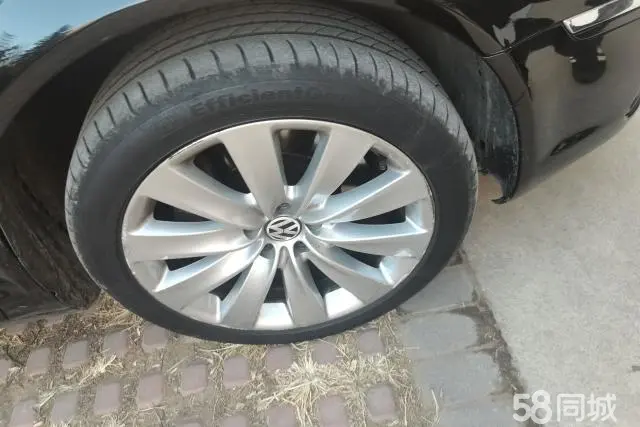 Volkswagen Pheaton 2012 immagine di auto #6