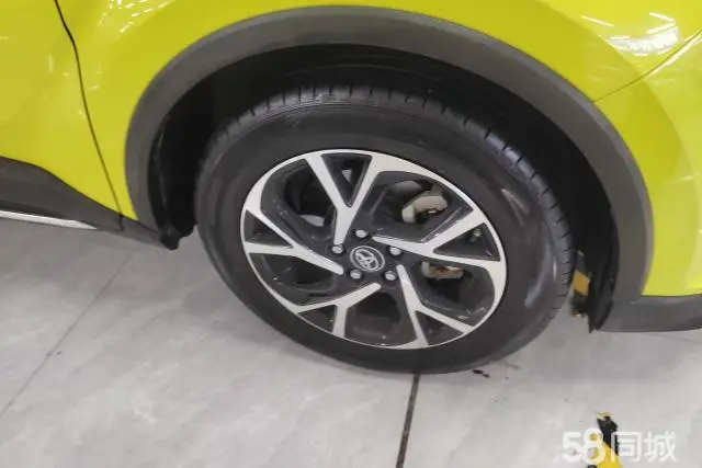 Toyota C-HR 2020 immagine di auto #6