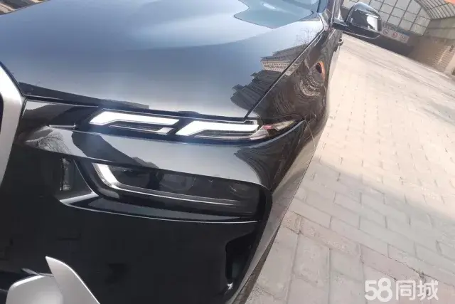 BMW X7 2024 car image #6