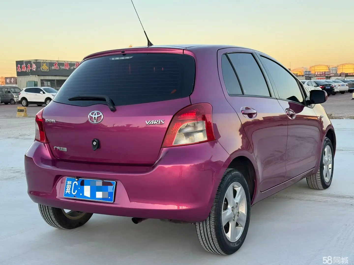 Toyota Yaris 2013 car image #6