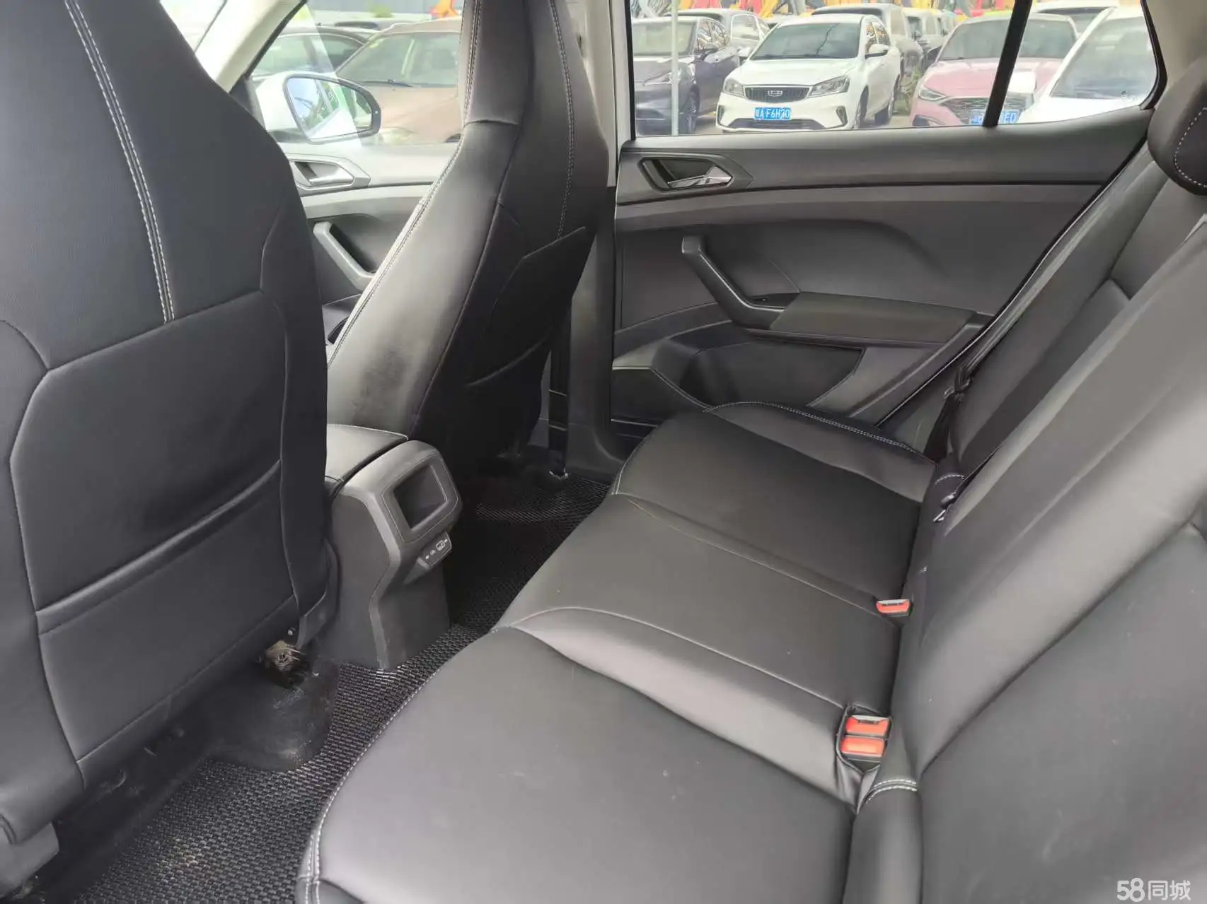 Volkswagen T-Cross 2023 car image #6