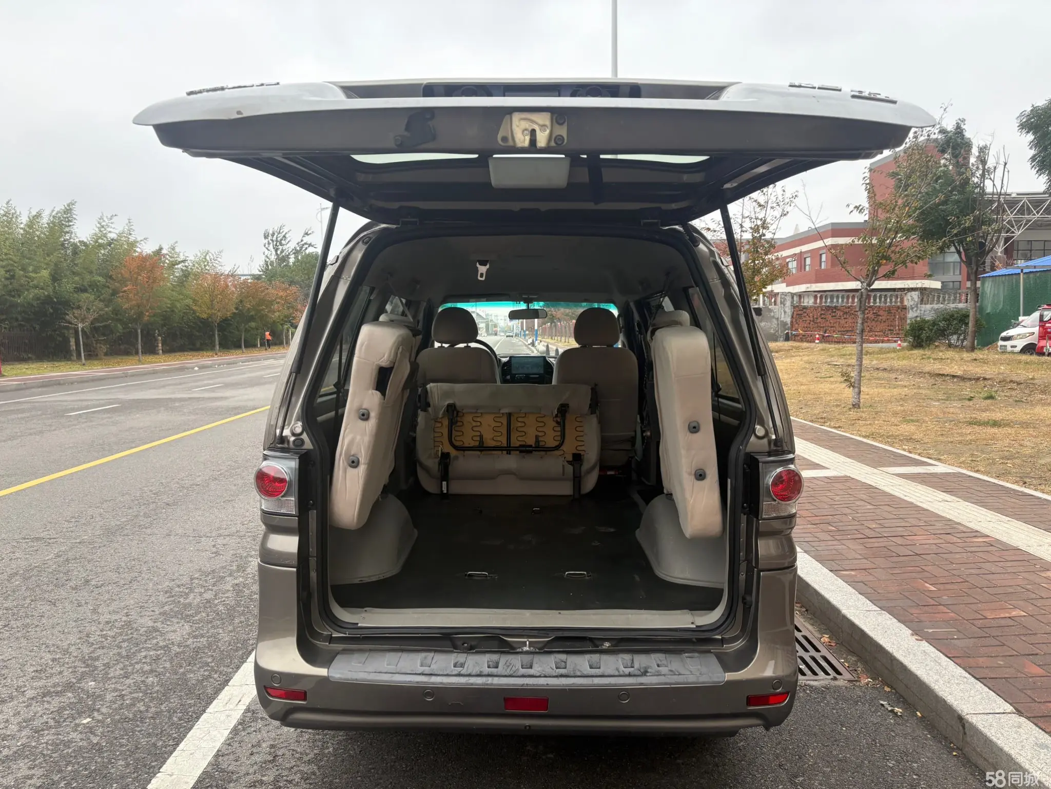 Forthing Lingzhi 2017 car image #6