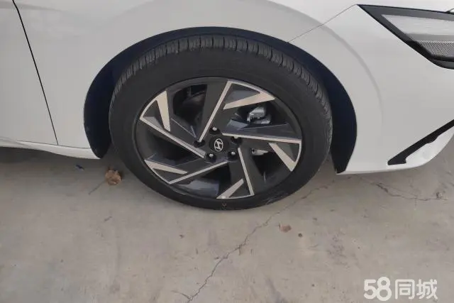 Hyundai Elantra 2025 car image #6