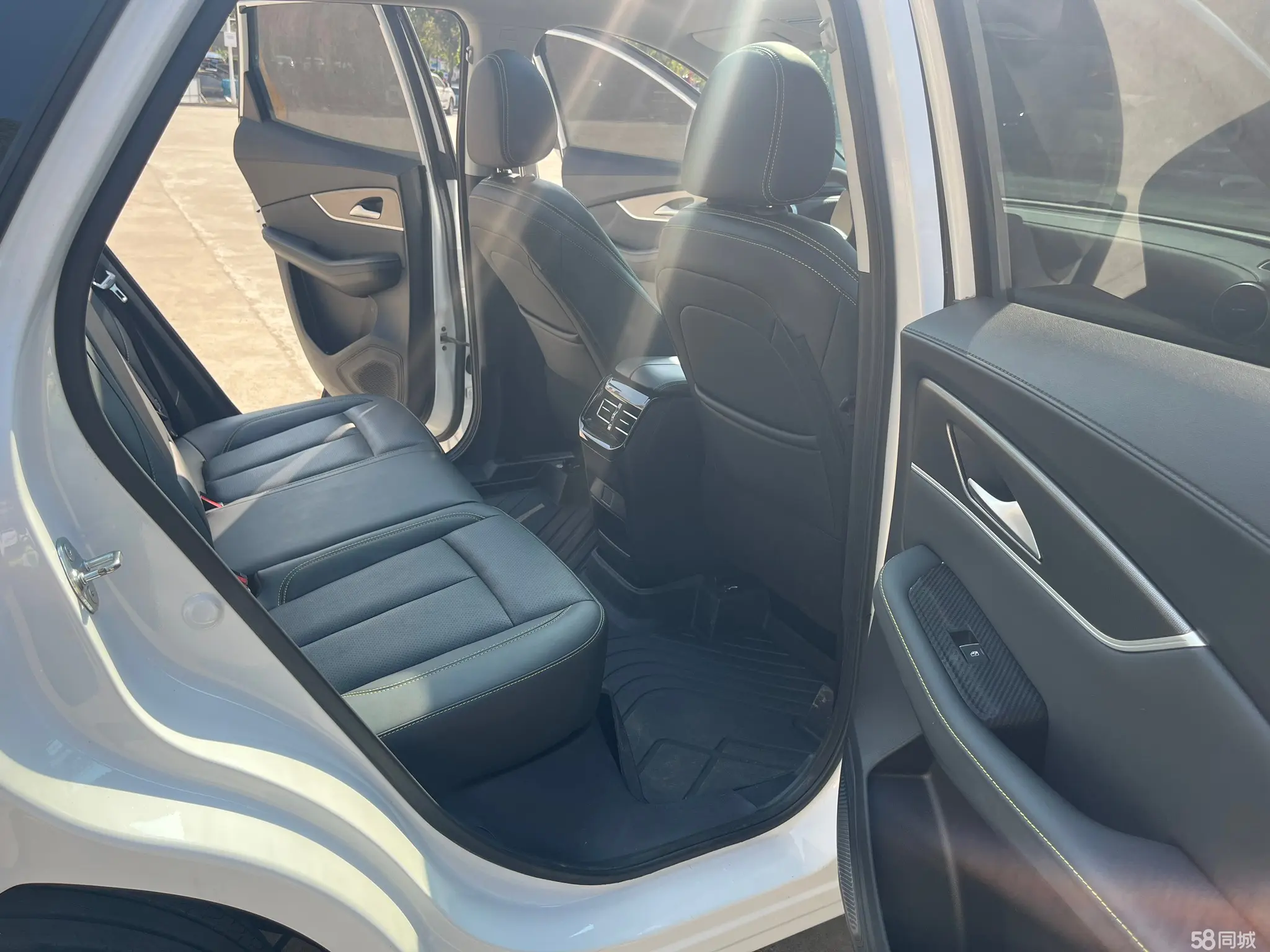 Forthing T5 EVO 2023 صورة سيارة #6