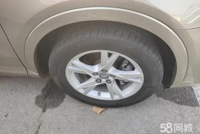 Audi Q3 2017 car image #6