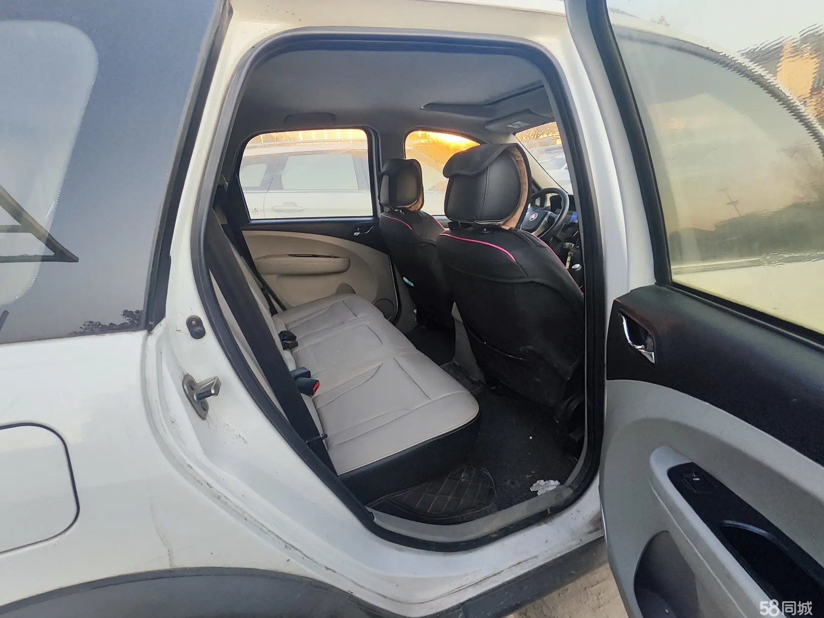 Forthing JOYEAR X3 2017 изображение автомобиля #6