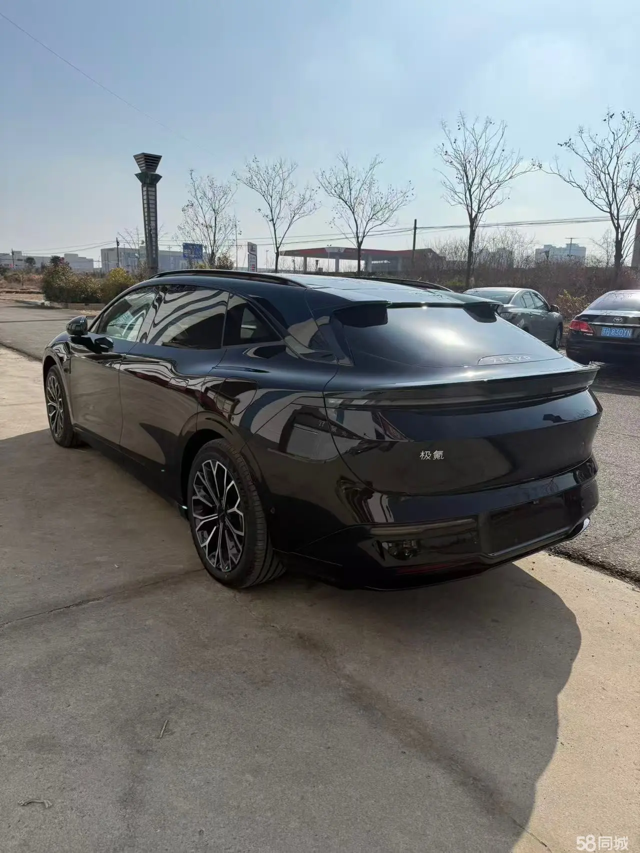 极氪 极氪007 2025 汽车图片 #6