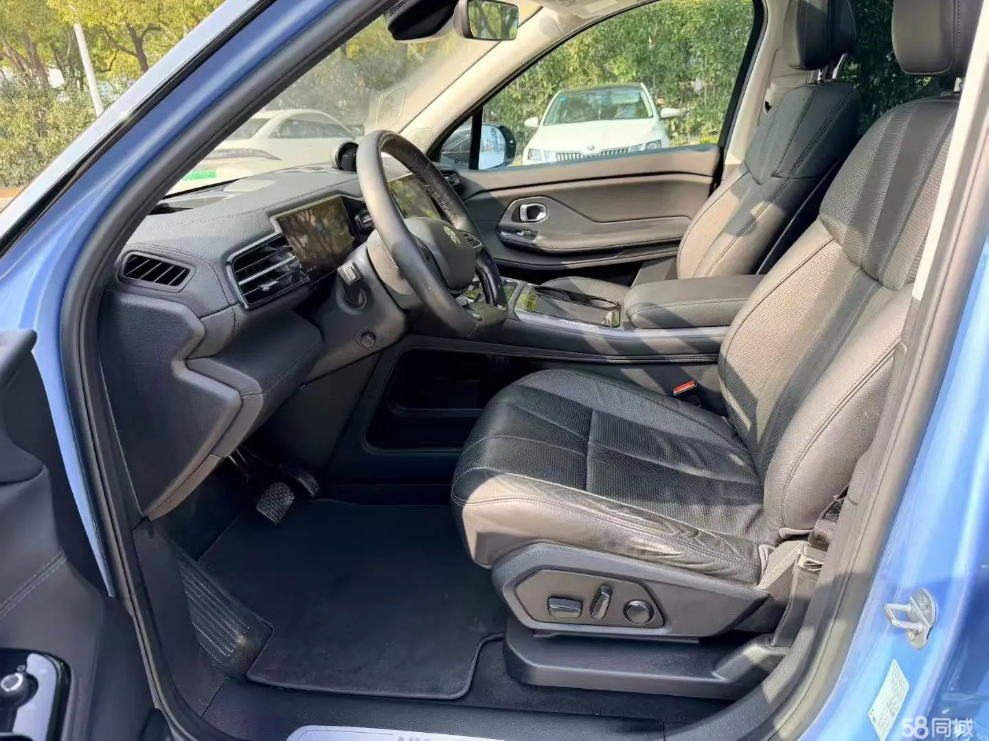 NIO ES8 2019 car image #6