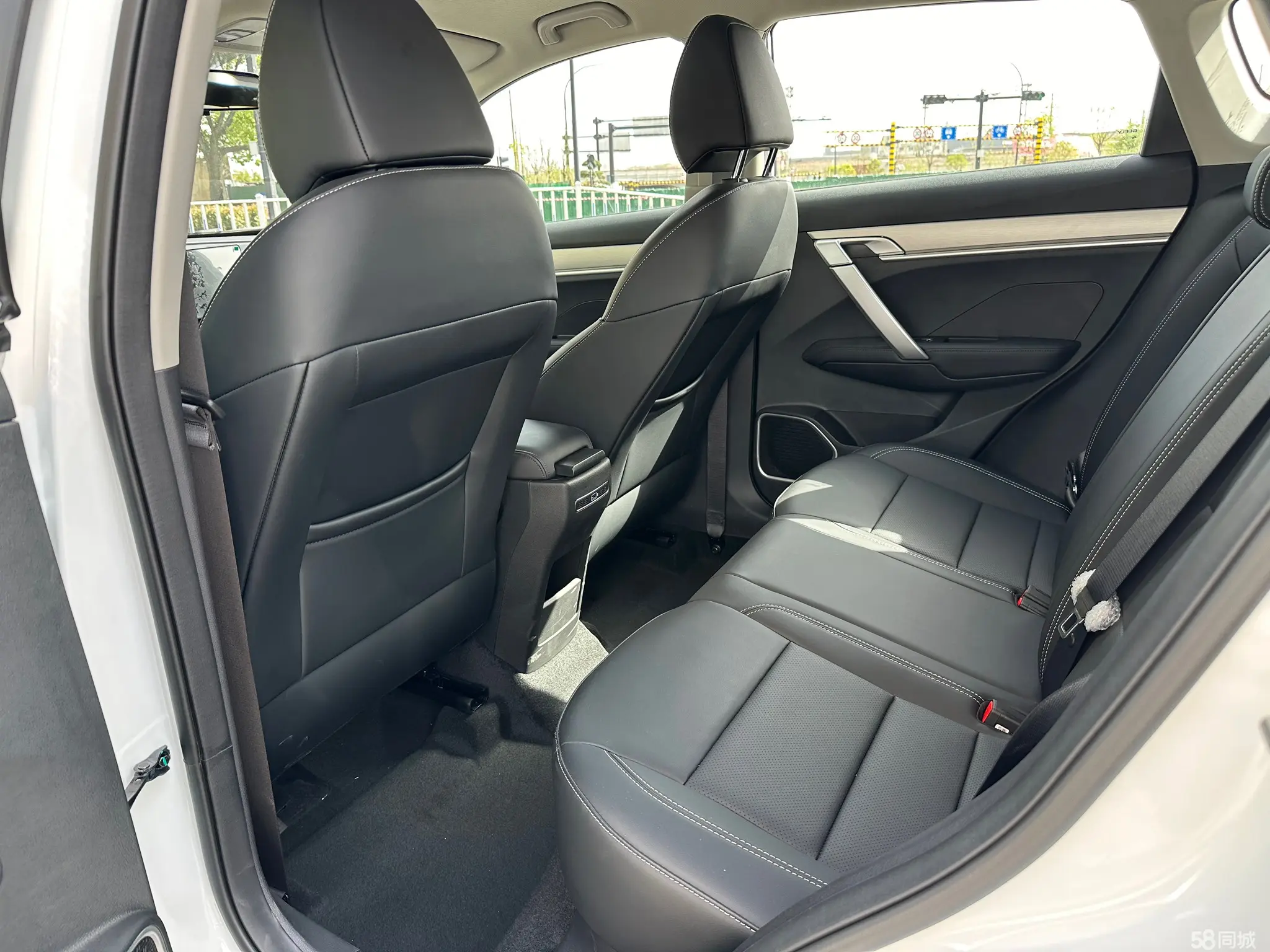 GEELY Coolray 2025 صورة سيارة #6