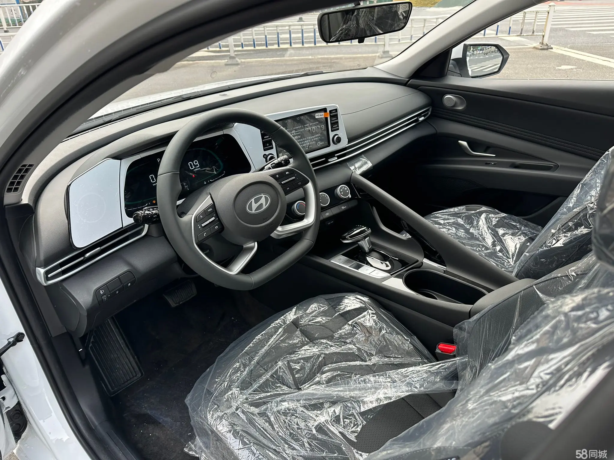 Hyundai Elantra 2025 car image #6