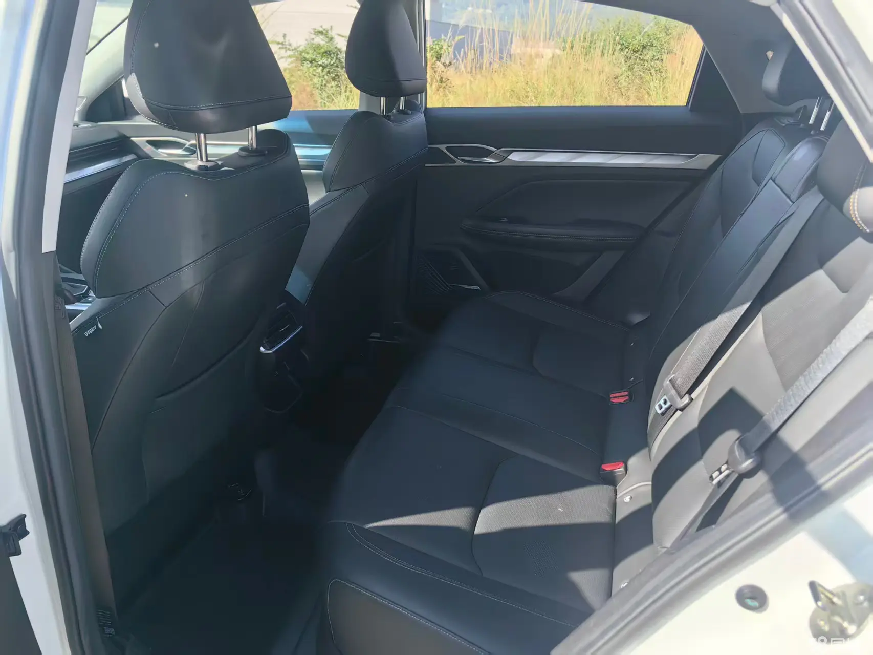 GEELY Emgrand L 2022 imagem de carro #6