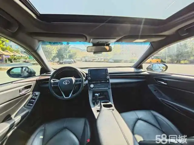 Toyota Avalon 2020 car image #6