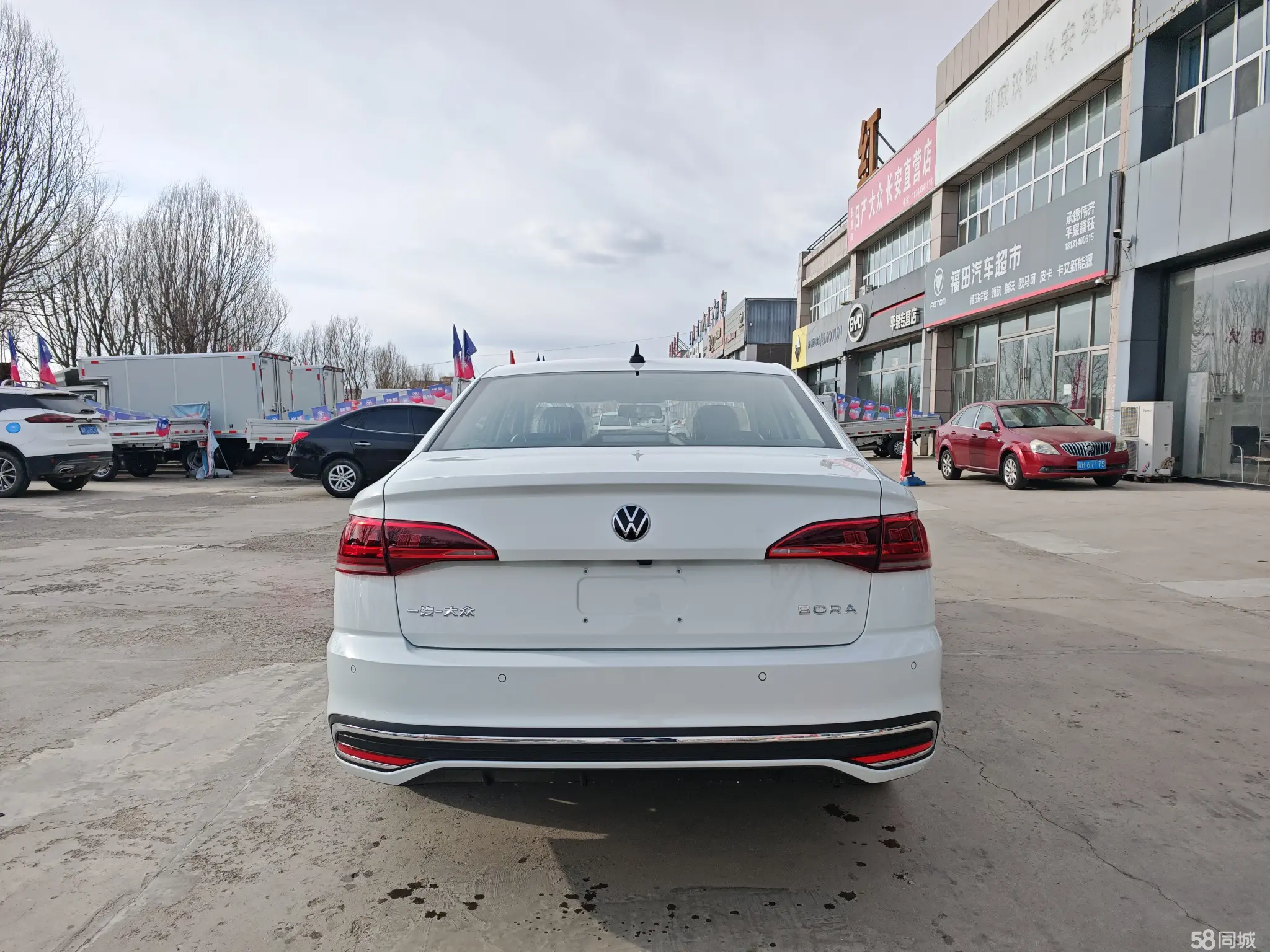 Volkswagen Bora 2025 car image #6