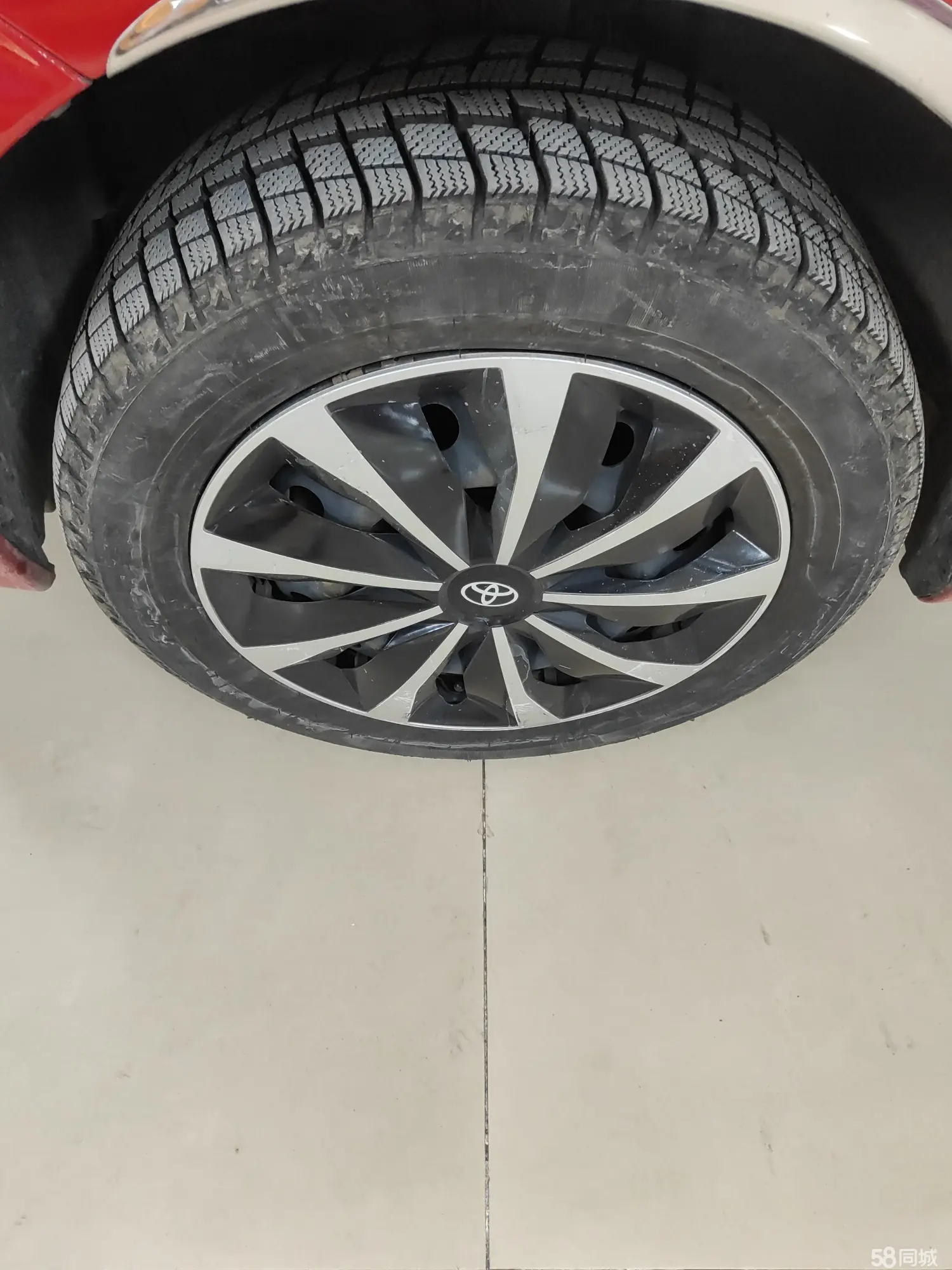 Toyota Yaris 2011 car image #6