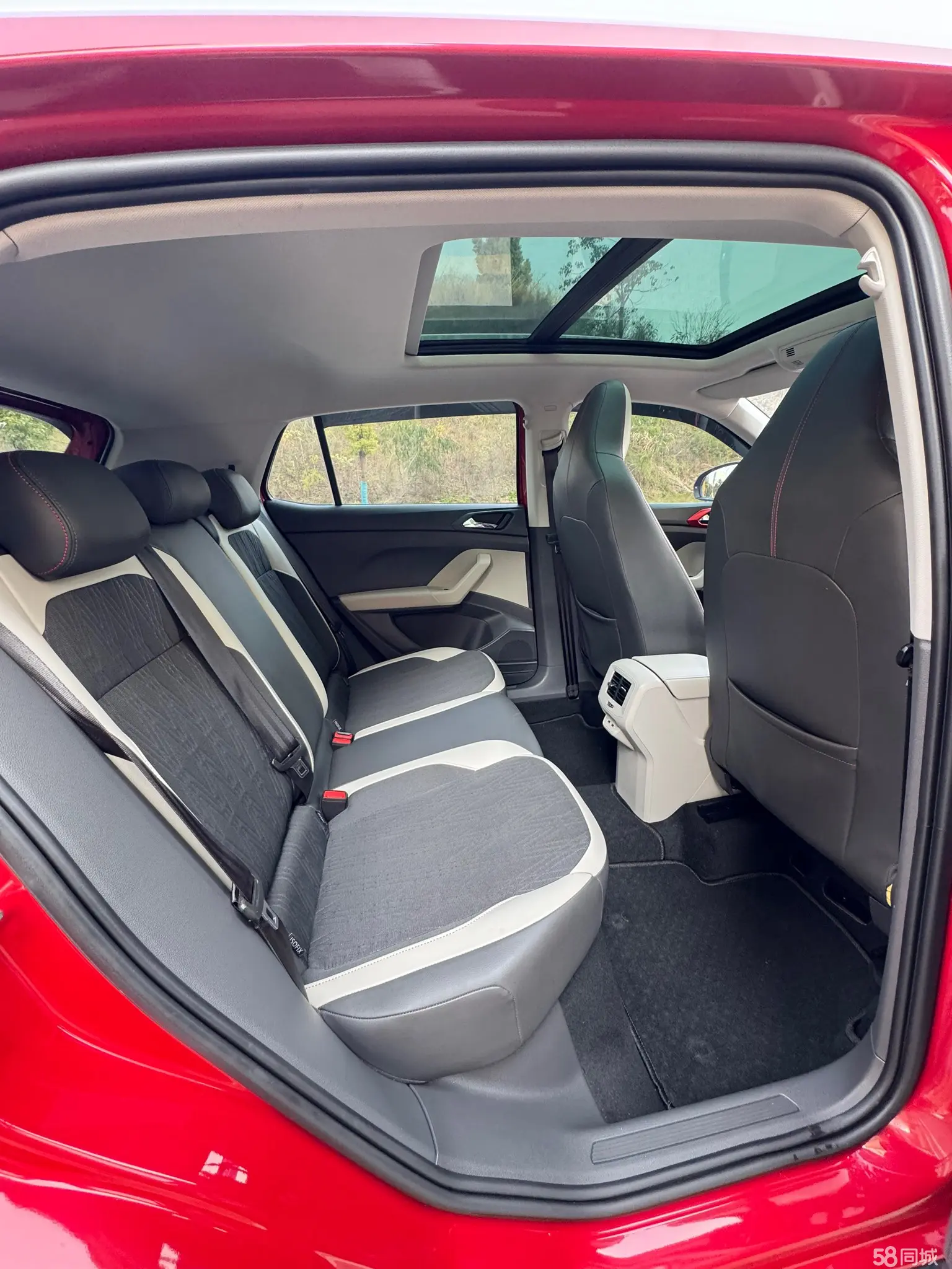 Volkswagen T-Cross 2019 #6 Volkswagen T-Cross 2019 car image #6