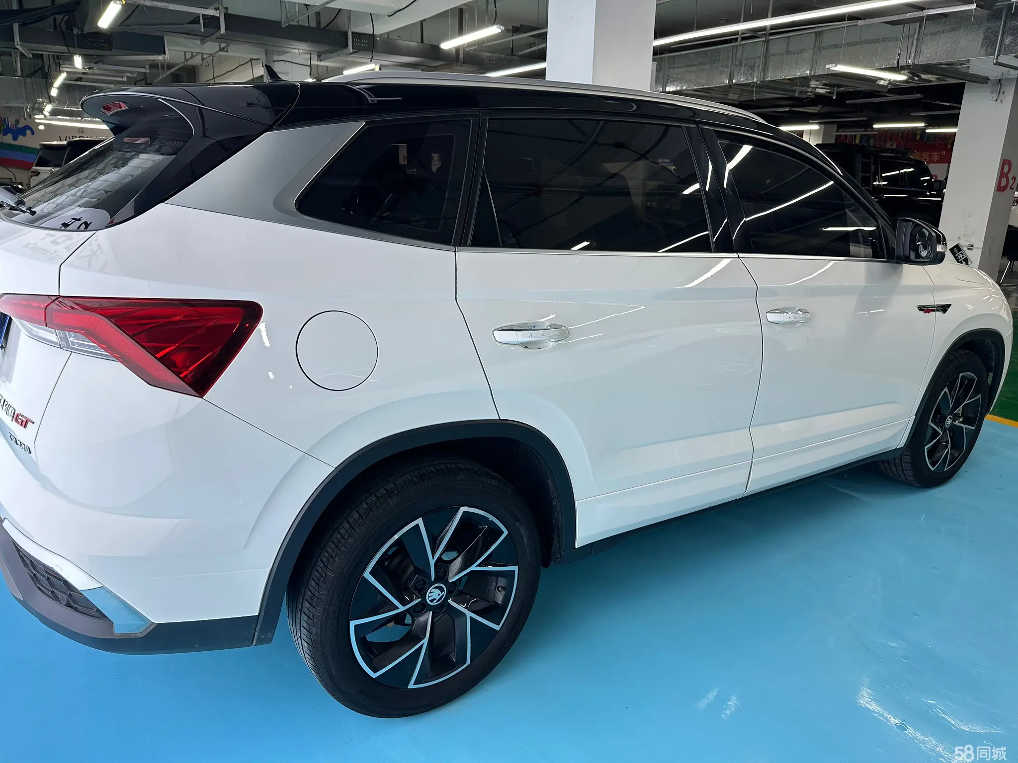Skoda Kamiq 2021 #6 Skoda Kamiq 2021 car image #6