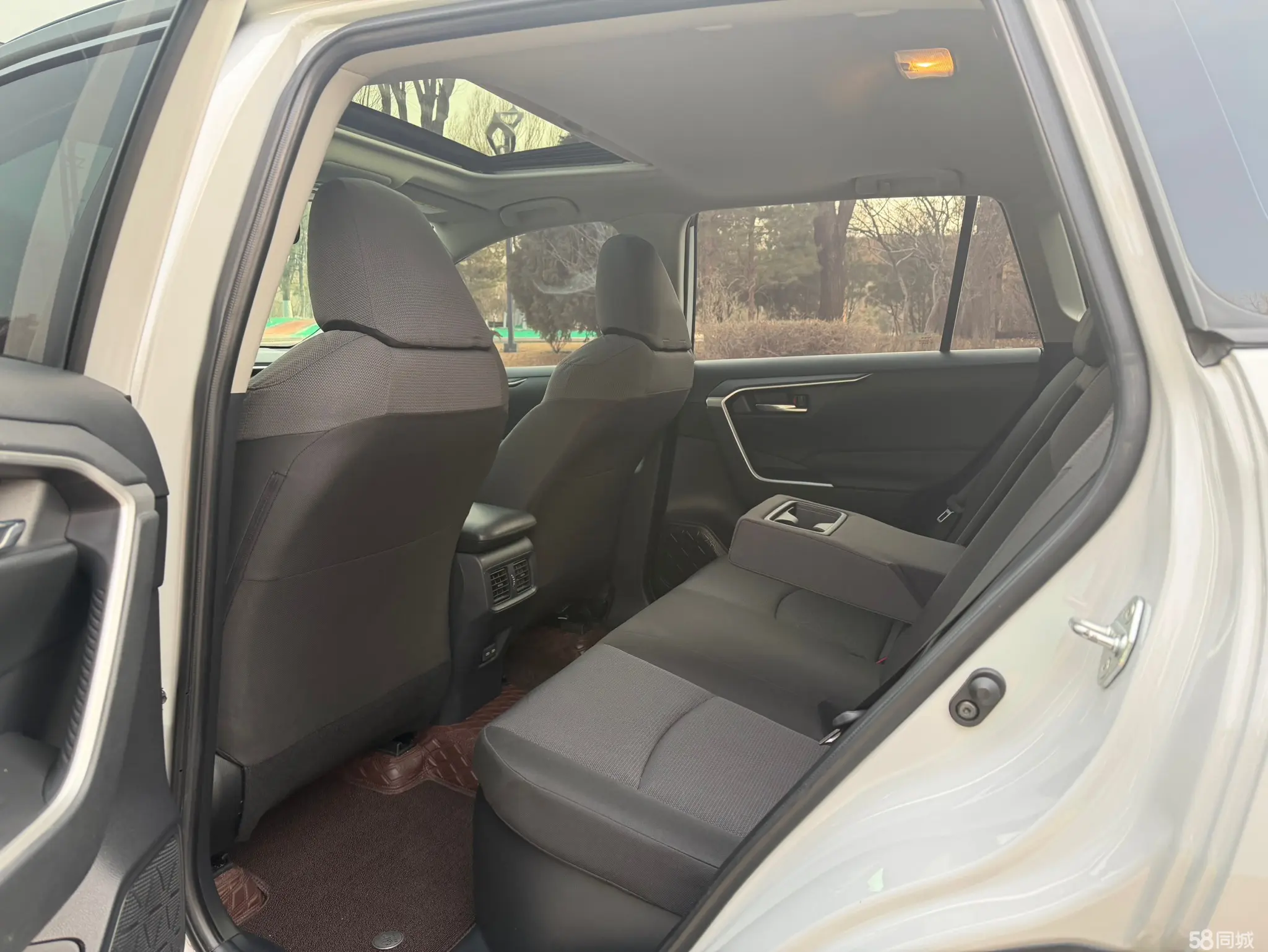 Toyota RAV4 Hybird E+ 2023 car image #6