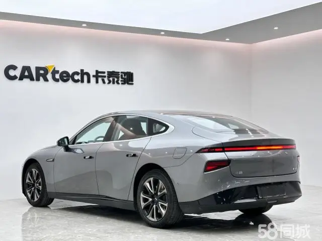 Xpeng P7 2021 صورة سيارة #6