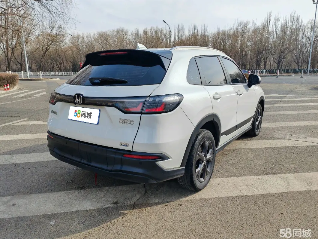 Honda HR-V 2023 car image #6
