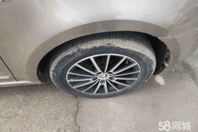 Skoda Octavia 2018 car image #6