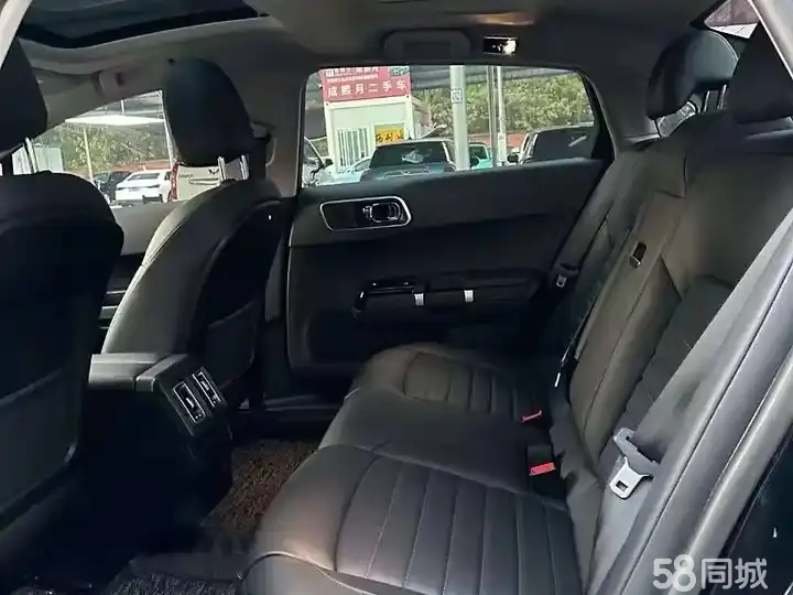 Citroen C6 2023 image de voiture #6