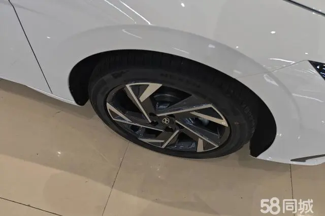 现代 伊兰特 2025 汽车图片 #6