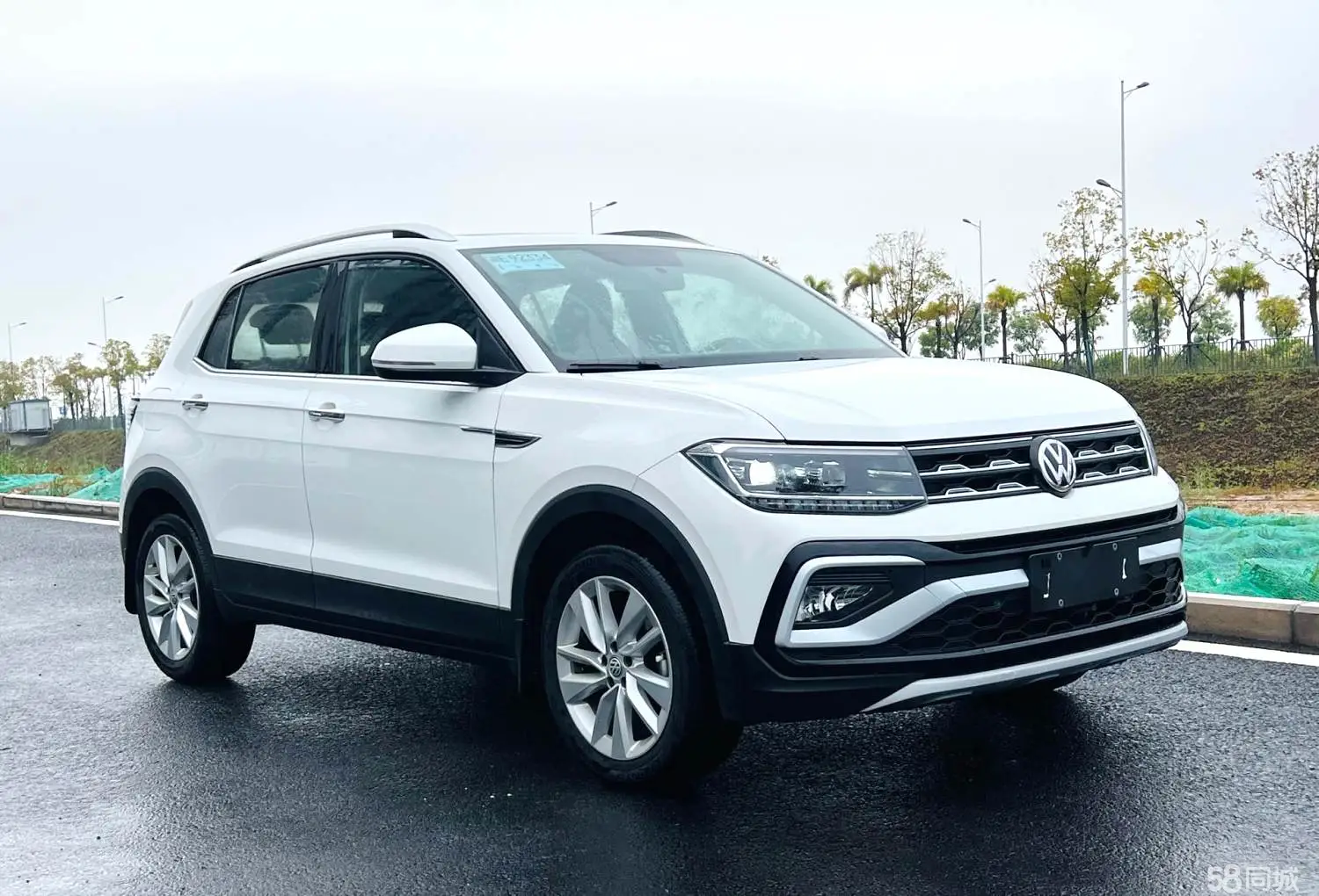 Volkswagen T-Cross 2020 #6 Volkswagen T-Cross 2020 car image #6