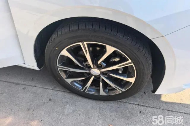 GEELY Emgrand 2025 car image #6
