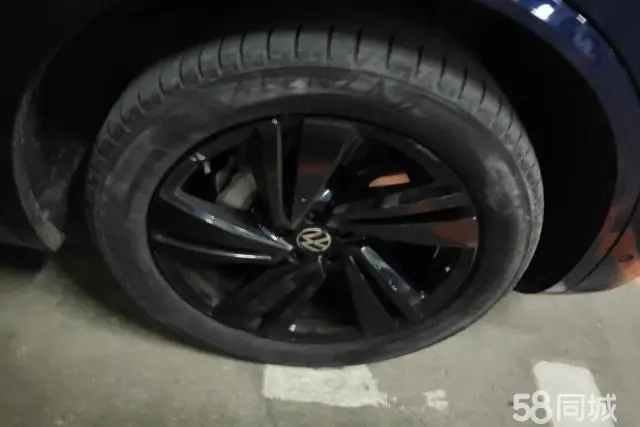 Volkswagen Touareg 2023 car image #6