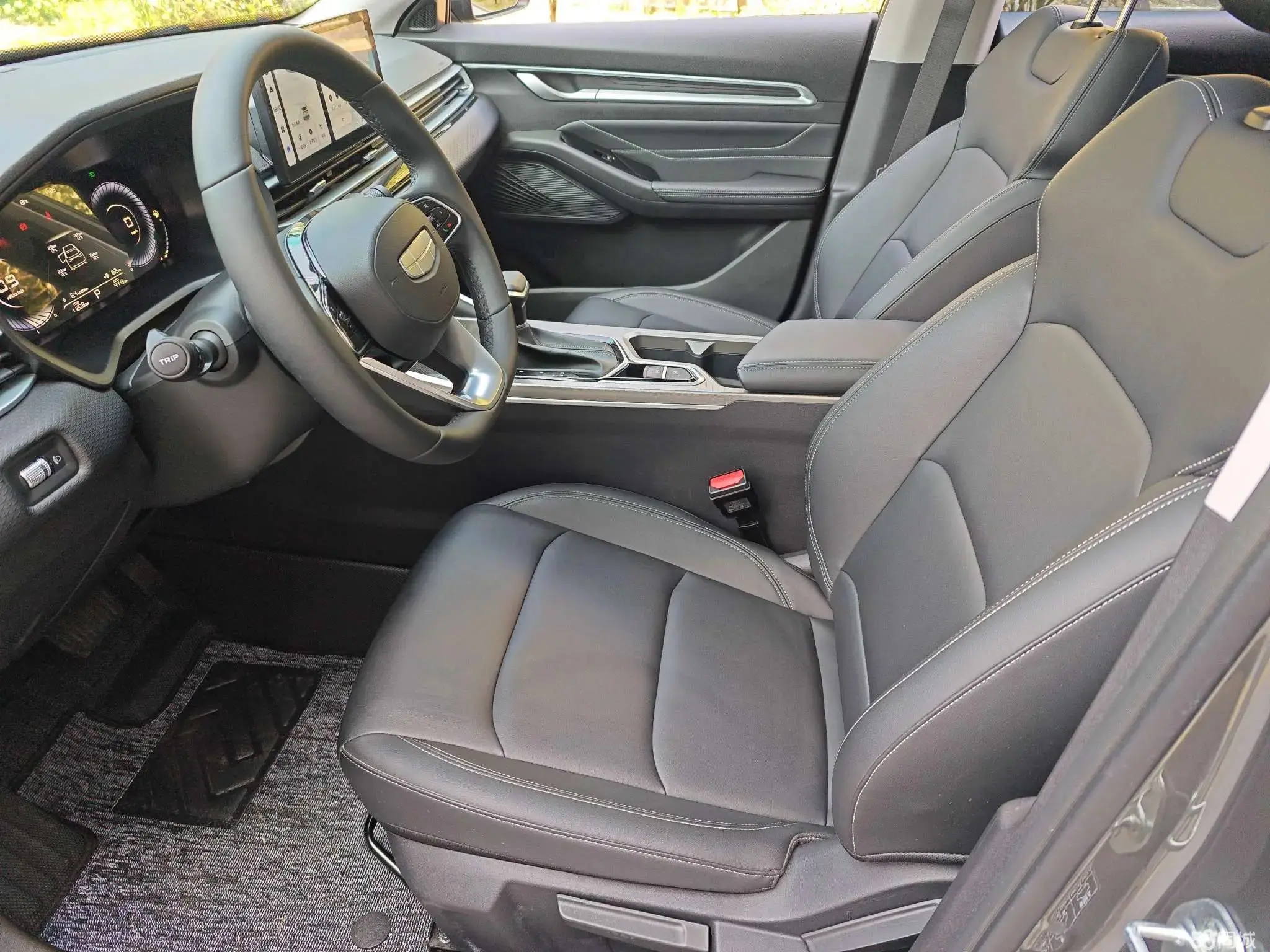 GEELY Emgrand 2025 car image #6