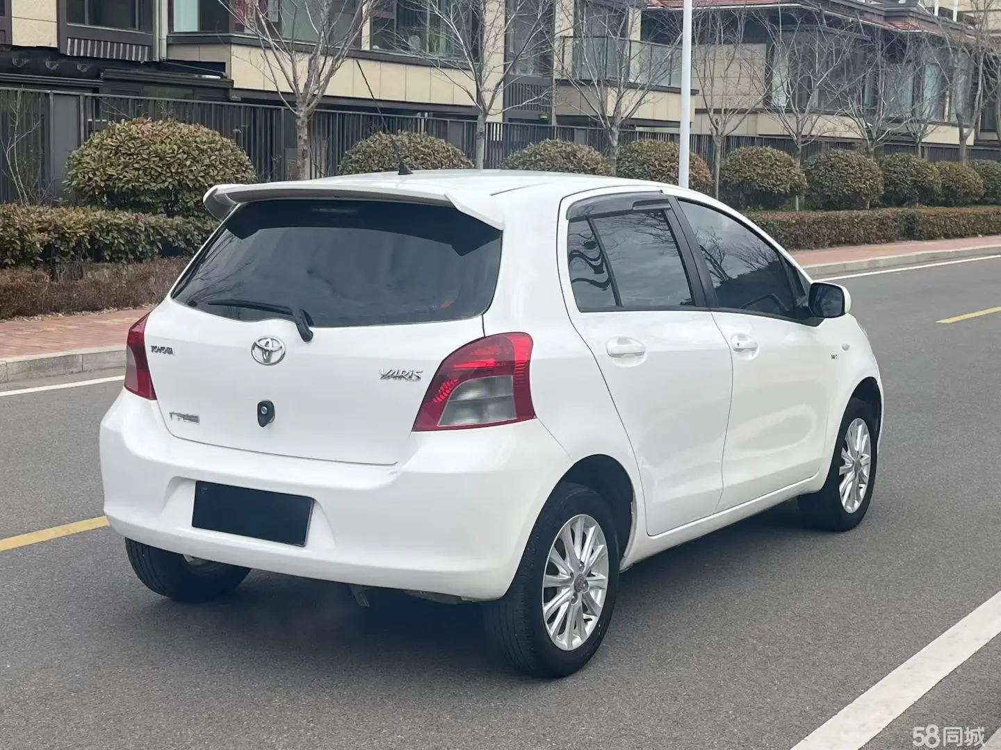 Toyota Yaris 2013 صورة سيارة #6