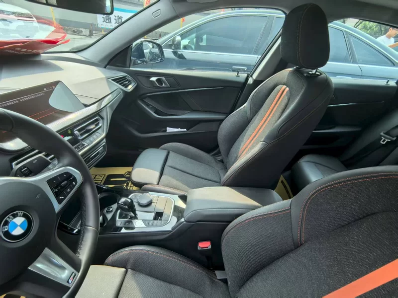 BMW 2 Series (Imported) 2024 immagine di auto #6