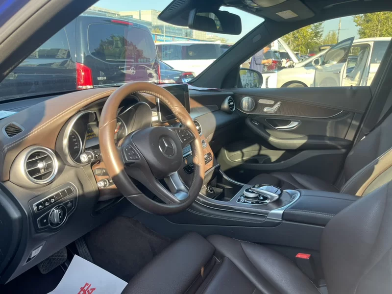 Mercedes-Benz GLC Class 2016 car image #6