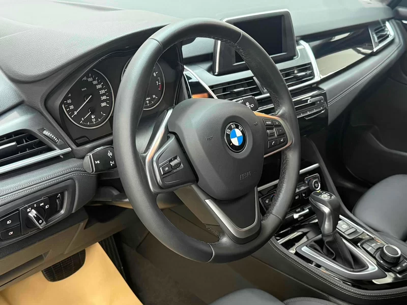 BMW 2 Series Tourer (Imported) 2017 #6 BMW 2 Series Tourer (Imported) 2017 car image #6