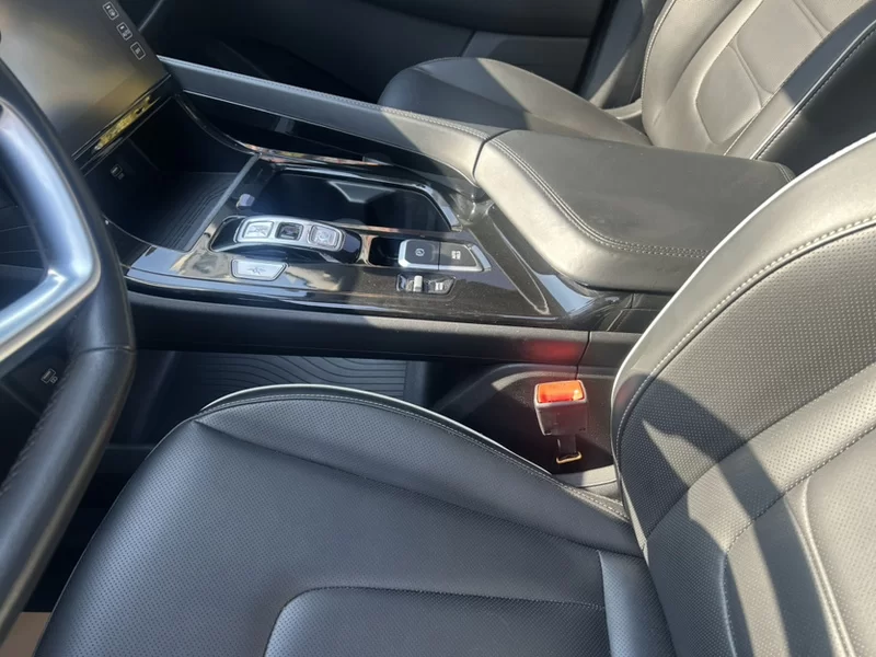 Hyundai Custo 2023 car image #6