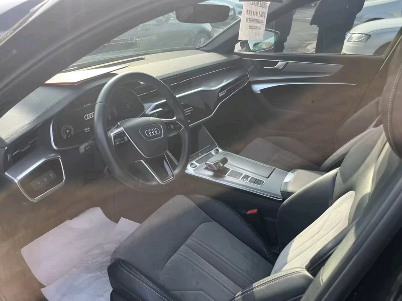 Audi A6L e-tron 2022 immagine di auto #6