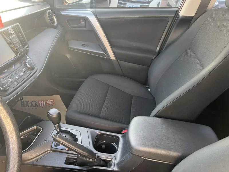 Toyota RAV4 2018 #6 Toyota RAV4 2018 car image #6