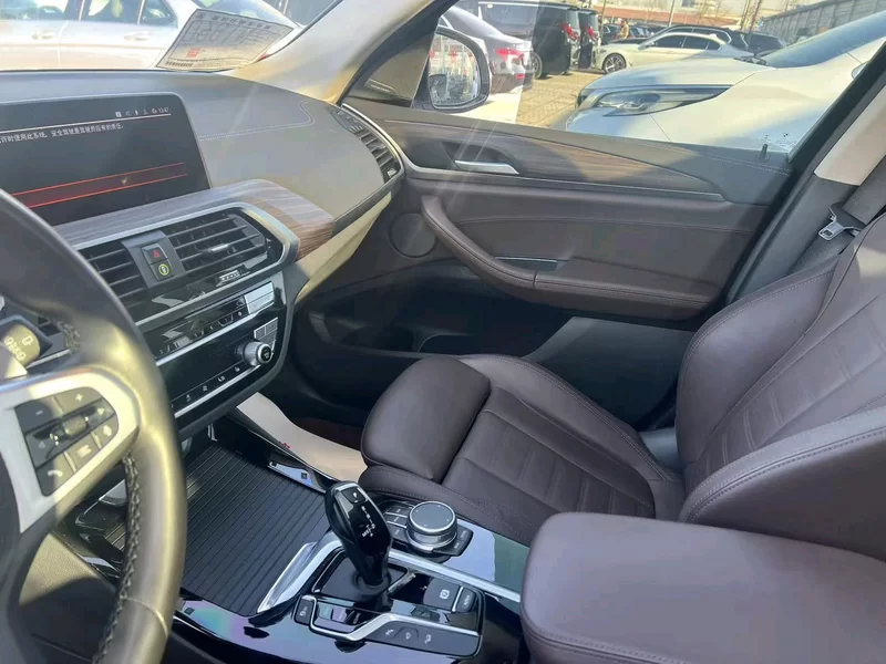 BMW X3 2021 car image #6