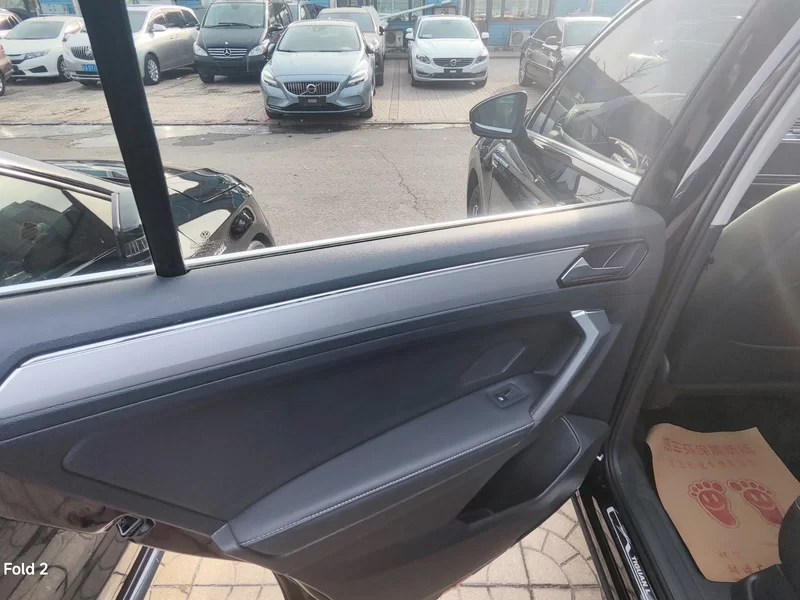 Volkswagen Tiguan L 2018 immagine di auto #6