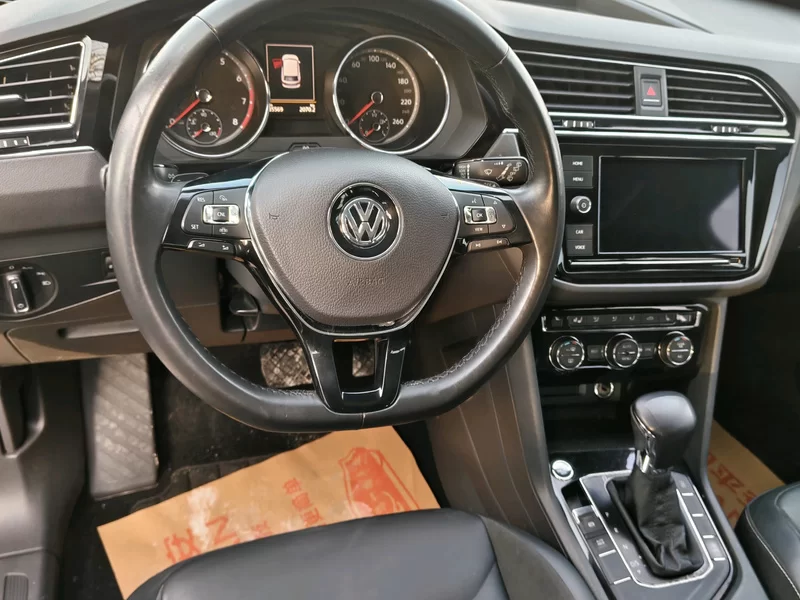 Volkswagen Tiguan L 2018 #6 Volkswagen Tiguan L 2018 car image #6