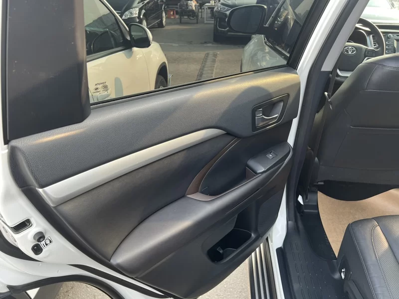 Toyota Highlander 2016 car image #6