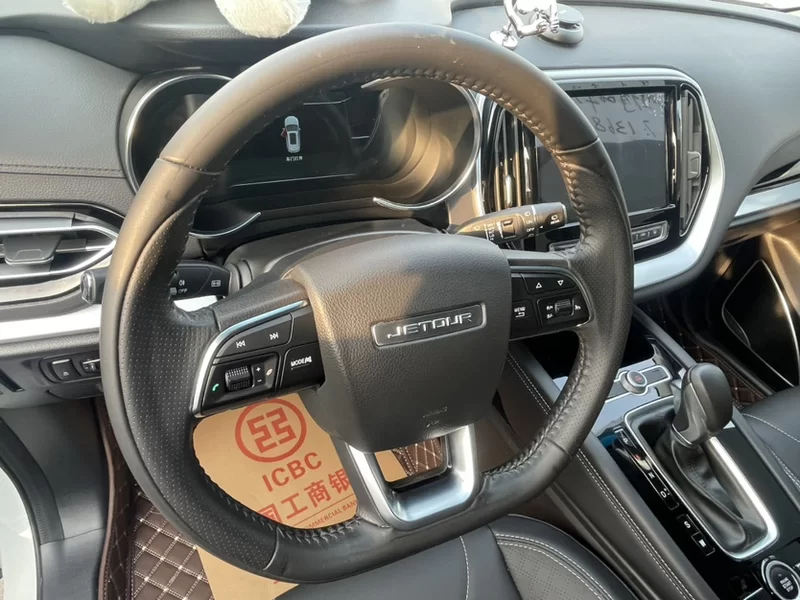 X70 2019 car image #6