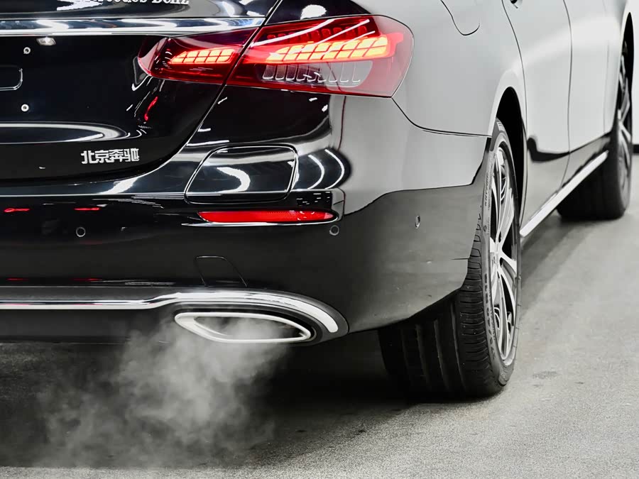 Mercedes-Benz E Class New Energy 2021 car image #42