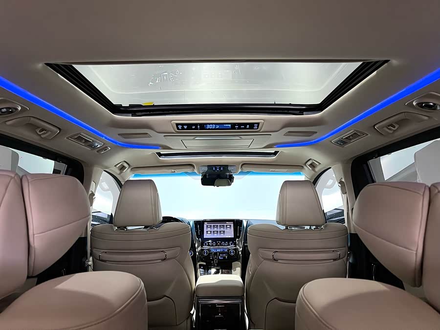 Toyota Alphard 2021 car image #42