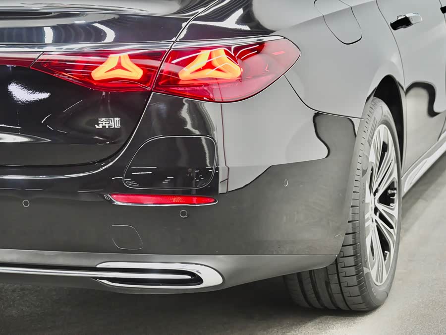 Mercedes-Benz E Class New Energy 2024 car image #42