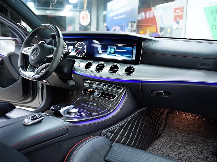 Mercedes-Benz E AMG 2018 immagine di auto #42